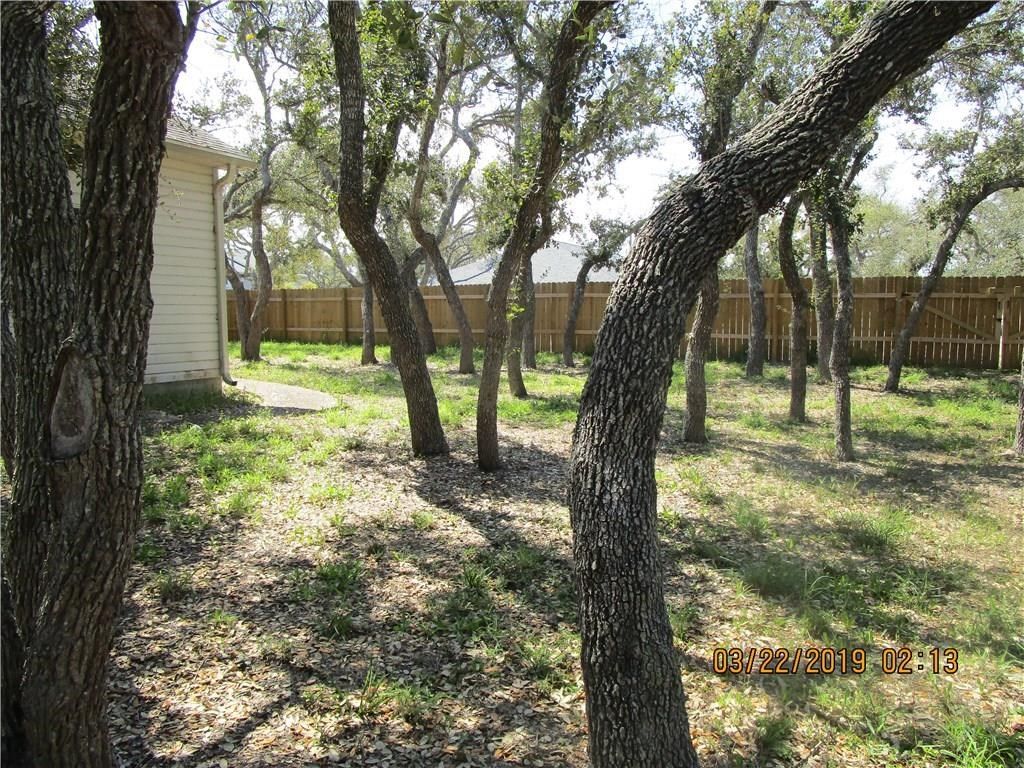 Twisted Oak Work Suites: 1806 Harbor Dr, Rockport, TX 78382
